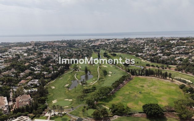 Resale - Apartment - Marbella - Nueva Andalucía