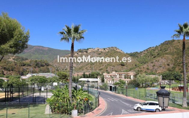 Resale - Apartment - Benahavís - Benahavís Centro