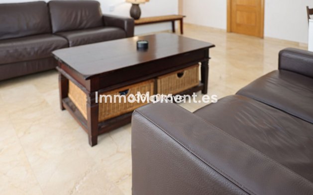 Resale - Apartment - Benahavís - Benahavís Centro
