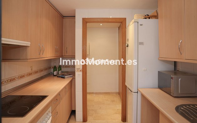 Resale - Apartment - Benahavís - Benahavís Centro
