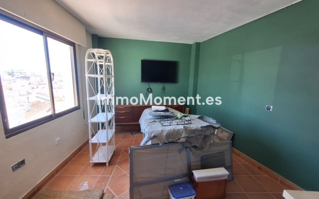 Wiederverkauf - Freistehende Villa - Estepona  - Estepona Centro