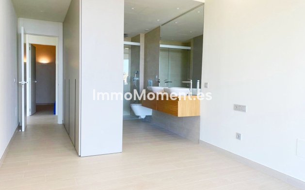 Resale - Apartment - Fuengirola - Higueron