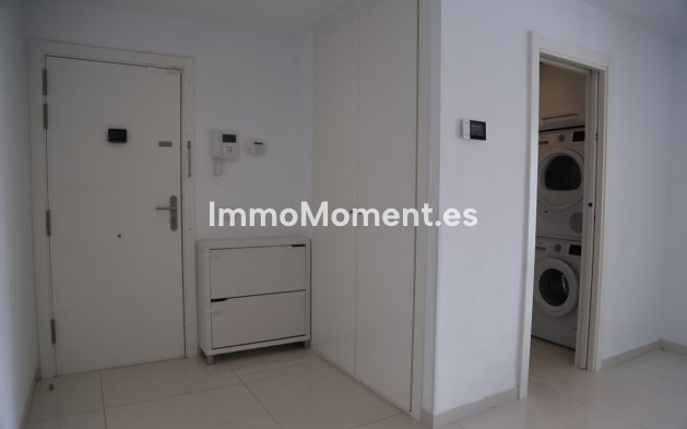 Resale - Apartment - Estepona - Atalaya
