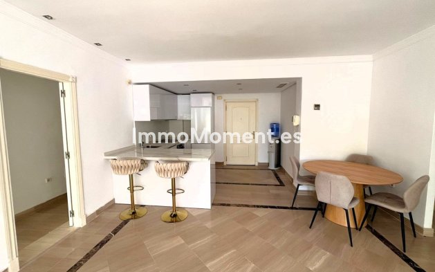 Resale - Apartment - Marbella - Bahía de Marbella