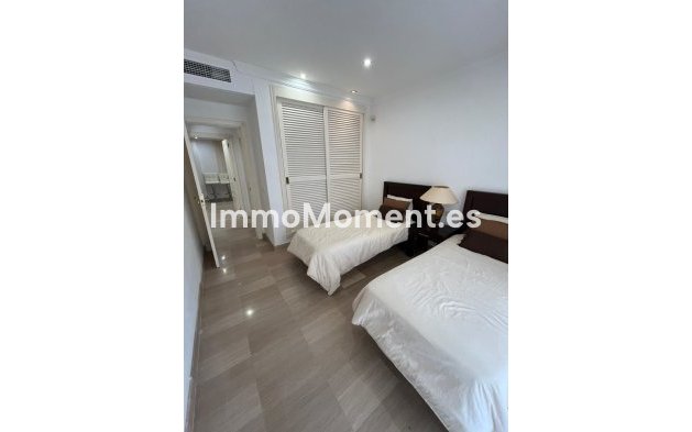 Resale - Apartment - Marbella - Bahía de Marbella