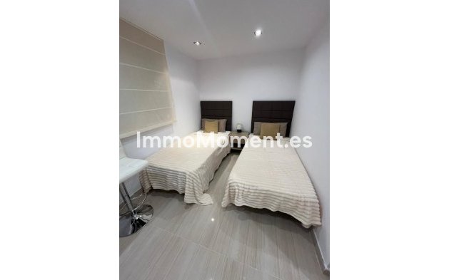 Resale - Apartment - Marbella - Bahía de Marbella