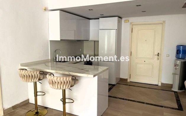 Resale - Apartment - Marbella - Bahía de Marbella