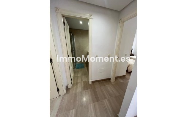 Resale - Apartment - Marbella - Bahía de Marbella