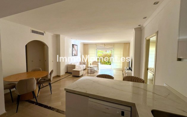 Resale - Apartment - Marbella - Bahía de Marbella