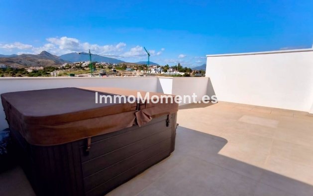 Resale - Apartment - Estepona - Bel Air