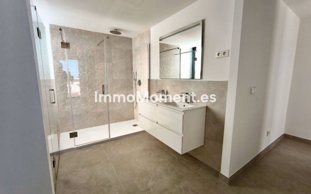 Resale - Apartment - Estepona - Bel Air