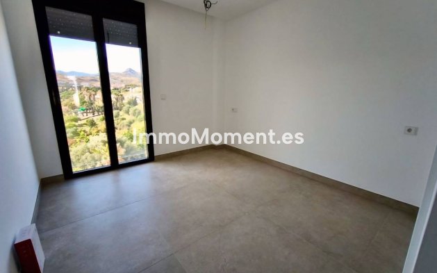 Resale - Apartment - Estepona - Bel Air