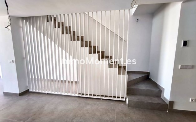 Resale - Apartment - Estepona - Bel Air