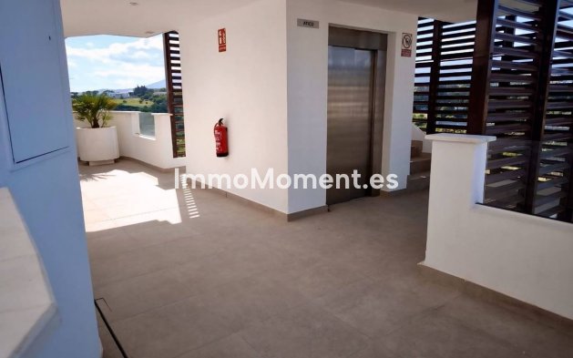 Resale - Apartment - Estepona - Bel Air