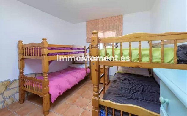 Wiederverkauf - Freistehende Villa - Estepona  - Estepona Centro
