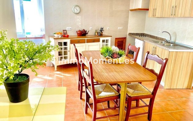 Resale - Townhouse - Inland  - Istán