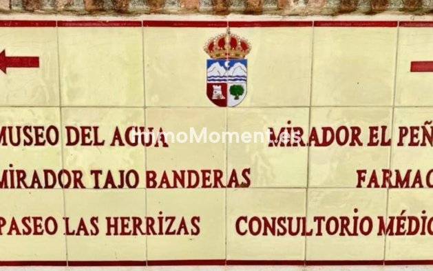 Resale - Townhouse - Inland  - Istán