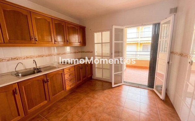 Resale - Apartment - Benalmadena - Benalmadena Centro