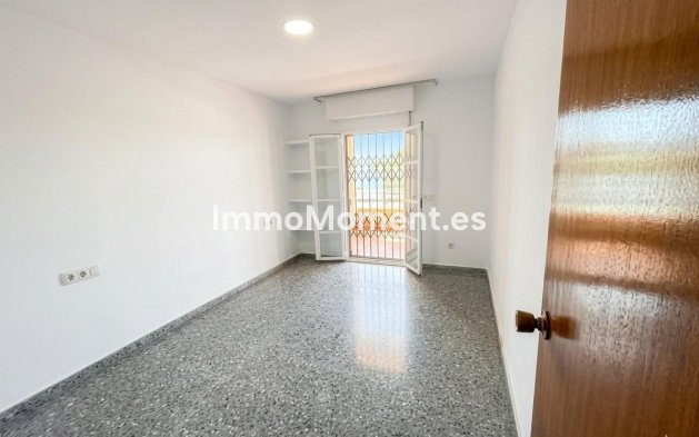 Resale - Apartment - Benalmadena - Benalmadena Centro