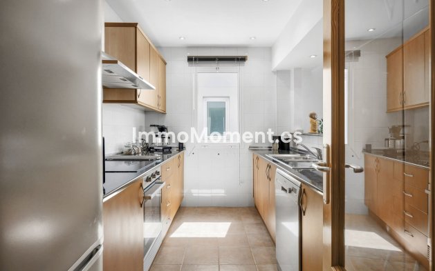 Resale - Apartment - Fuengirola - Higueron