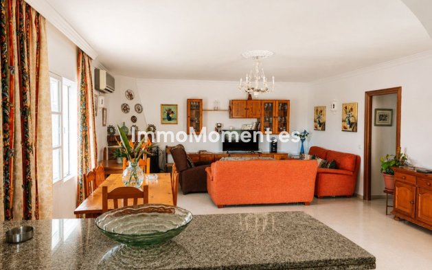 Bestaande woning - Landhuis - Estepona  - Estepona Centro