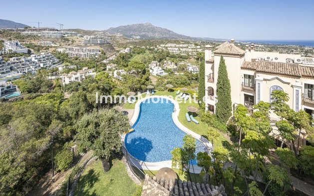Resale - Apartment - Benahavís - La Quinta
