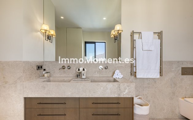 Resale - Apartment - Benahavís - La Quinta