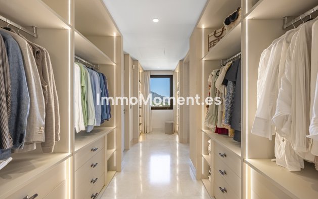 Resale - Apartment - Benahavís - La Quinta