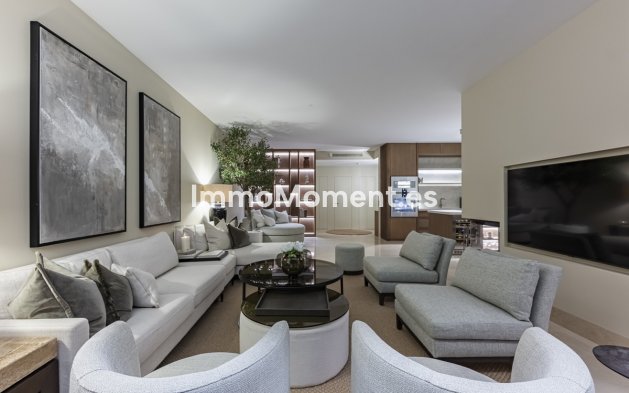 Resale - Apartment - Benahavís - La Quinta
