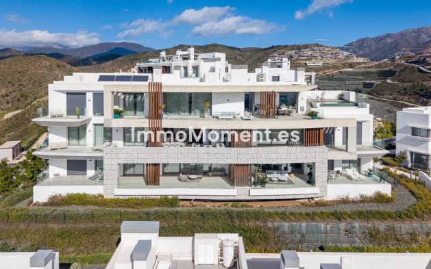 Resale - Apartment - Benahavís - La Quinta