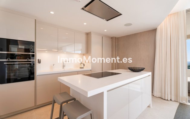 Resale - Apartment - Benahavís - La Quinta