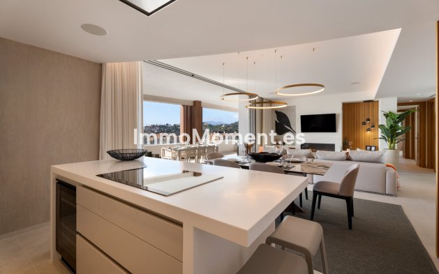 Resale - Apartment - Benahavís - La Quinta