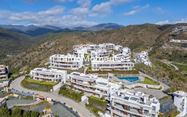 Resale - Apartment - Benahavís - La Quinta