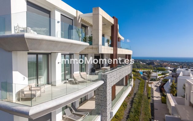 Resale - Apartment - Benahavís - La Quinta