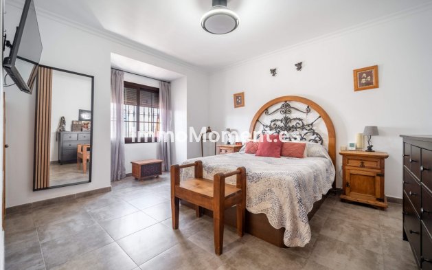 Wiederverkauf - Freistehende Villa - Estepona  - Estepona Centro