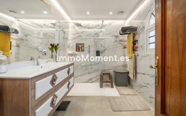 Wiederverkauf - Freistehende Villa - Estepona  - Estepona Centro