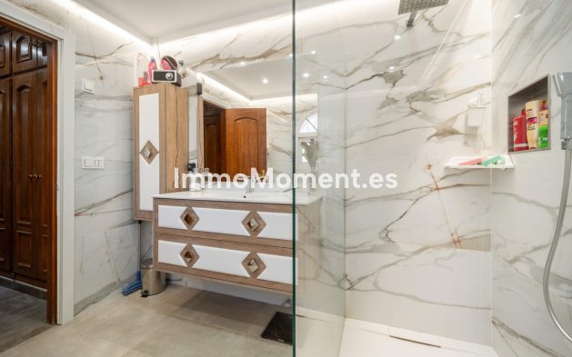 Wiederverkauf - Freistehende Villa - Estepona  - Estepona Centro