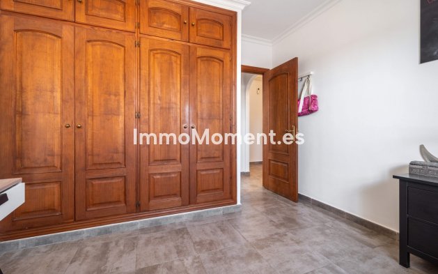 Wiederverkauf - Freistehende Villa - Estepona  - Estepona Centro