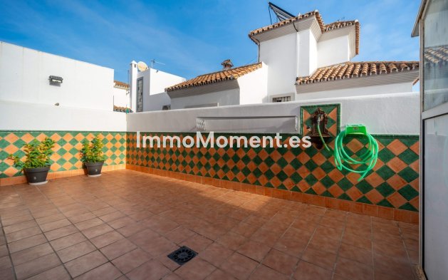 Wiederverkauf - Freistehende Villa - Estepona  - Estepona Centro