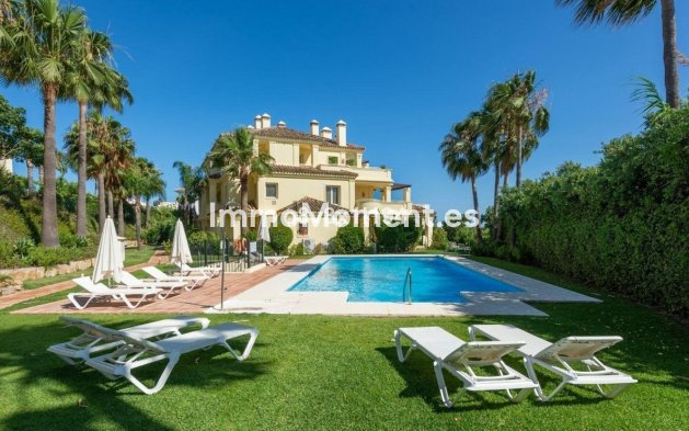 Resale - Apartment - Casares - Casares Centro