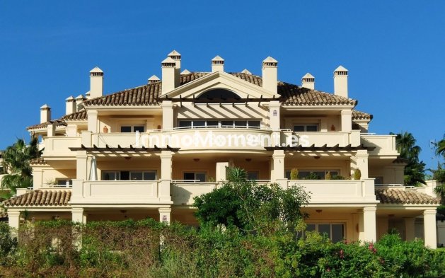 Resale - Apartment - Casares - Casares Centro