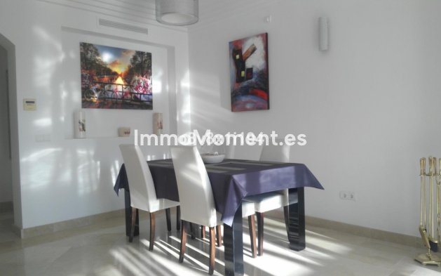 Resale - Apartment - Casares - Casares Centro