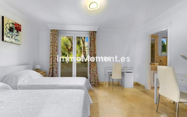 Resale - Apartment - Casares - Casares Centro