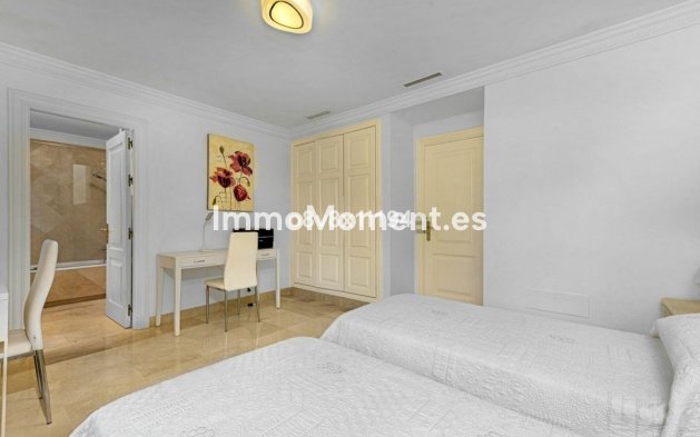 Resale - Apartment - Casares - Casares Centro