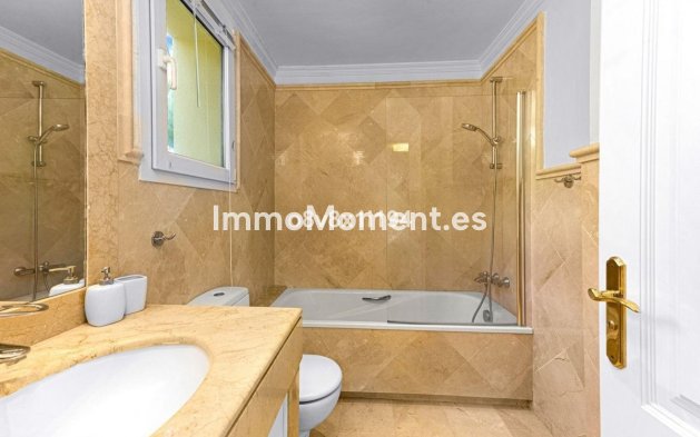 Resale - Apartment - Casares - Casares Centro