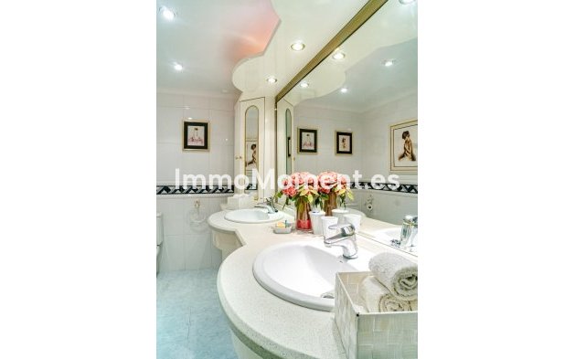 Resale - Apartment - Benidorm - Benidorm Centro