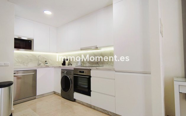 Wiederverkauf - Wohnung - Marbella - Nueva Andalucía