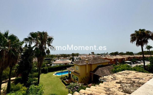 Wiederverkauf - Wohnung - Estepona  - Atalaya