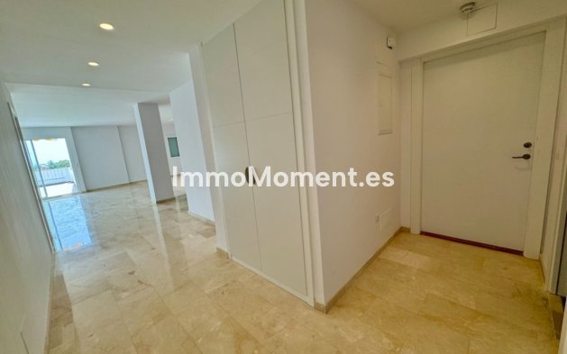 Wiederverkauf - Wohnung - Estepona  - Atalaya