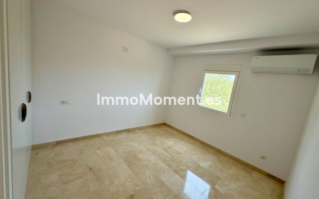 Wiederverkauf - Wohnung - Estepona  - Atalaya